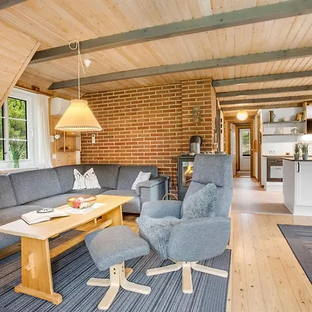 Feriehus Hakun - 4km From The Sea By Interhome