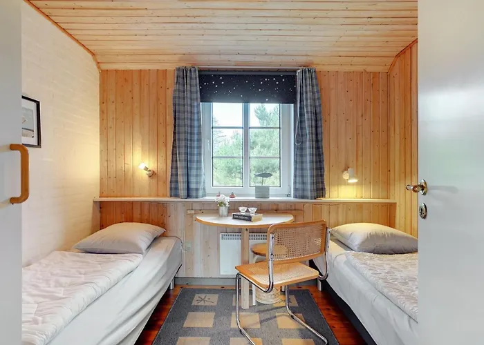 Hakun - 4km From The Sea By Interhome