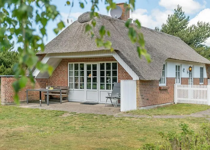 Hakun - 4km From The Sea By Interhome